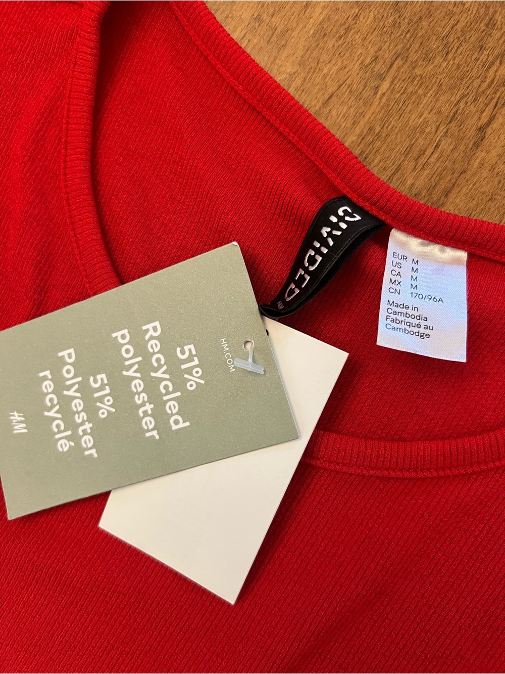 NWT H&M Divided Red Ruched Bodycon Dress - Size M - Picture 3 of 4